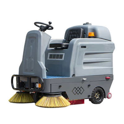 LT-A13型掃地車