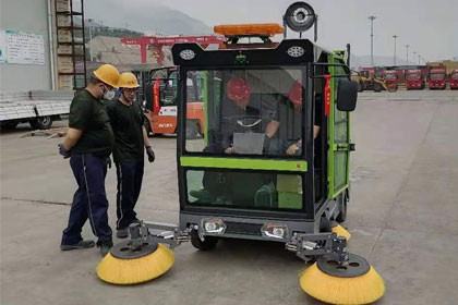 萊特掃地車賦能連云港港綠色智慧港建 提升作業效能
