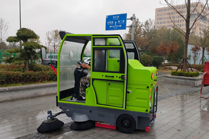 臨沂國際會展中心引進萊特LT-S26掃地車 賦能國際展會形象 彰顯品牌實力